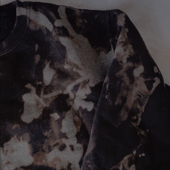 Tie Dye Crew Neck - Picture 4 of 5